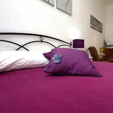 Casa Via Cesena Apartment *