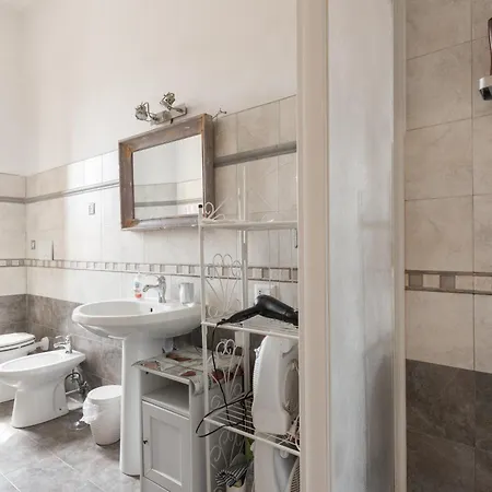 Casa Via Cesena Roma